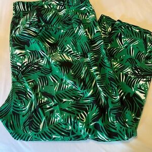 Tapered leg pant:Dress Barn